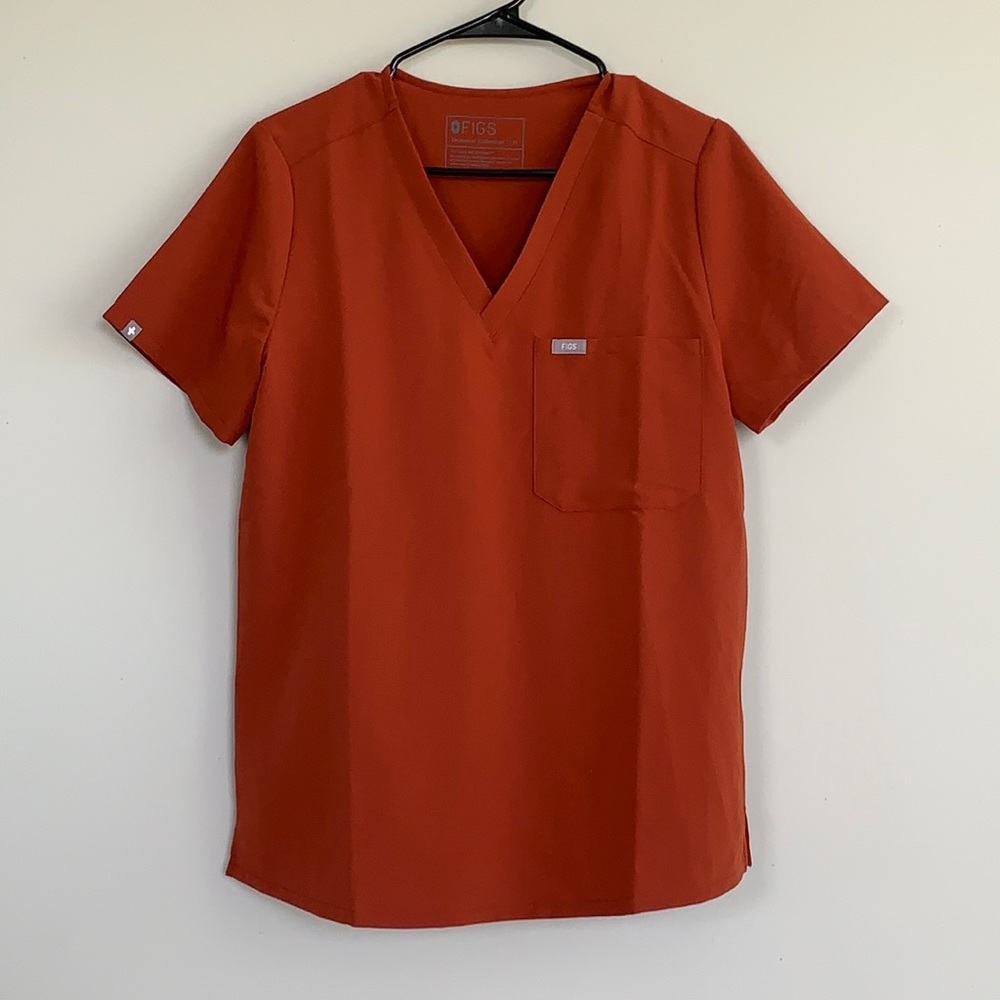 Figs Medium Auburn Katerina Scrub top